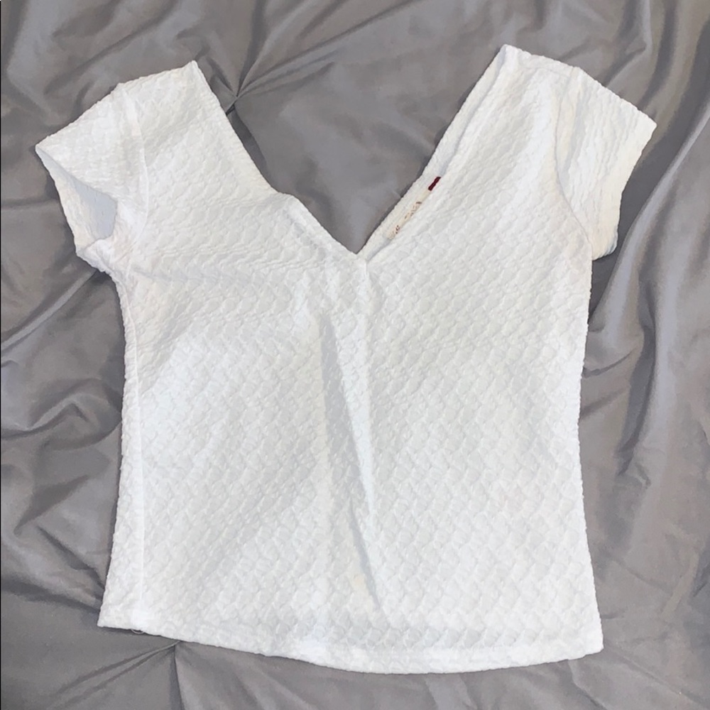 White v neck crop top